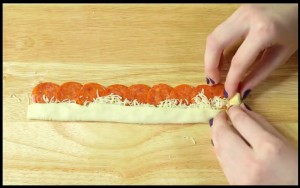 recette pizza fromage peperoni
