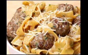 recette boulette de viande nouille aux oeufs