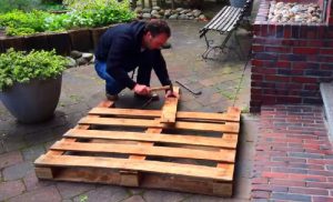 palette bois fabriquer berceau bois jardin