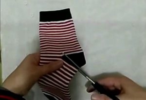 fabriquer poupee chaussette bricolage facile